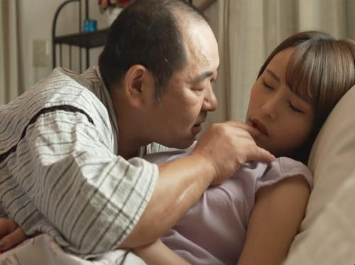Il patrigno ha violentato la figlia prima del giorno del matrimonio