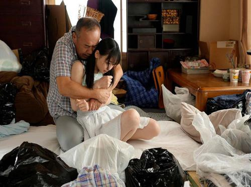 Les vieux buffles aiment brouter l'herbe jeune